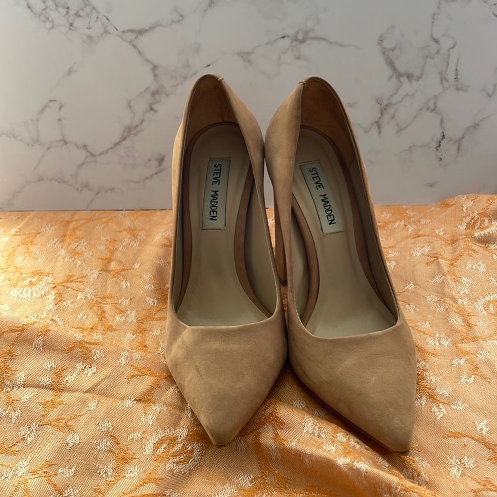 Steve Madden Prance Camel Nubuck Heel